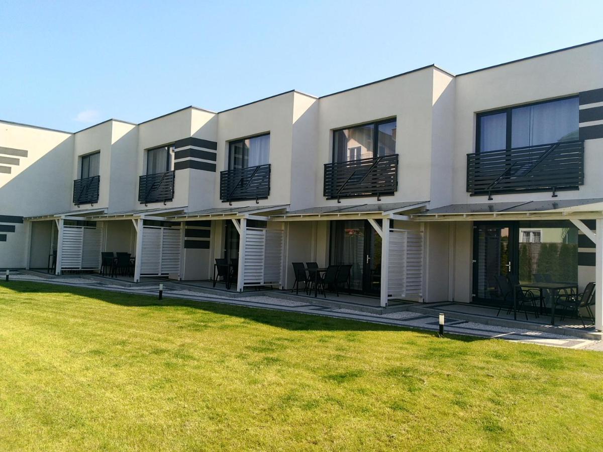 Over Lake-domki,apartamenty Mielno  Bagian luar foto